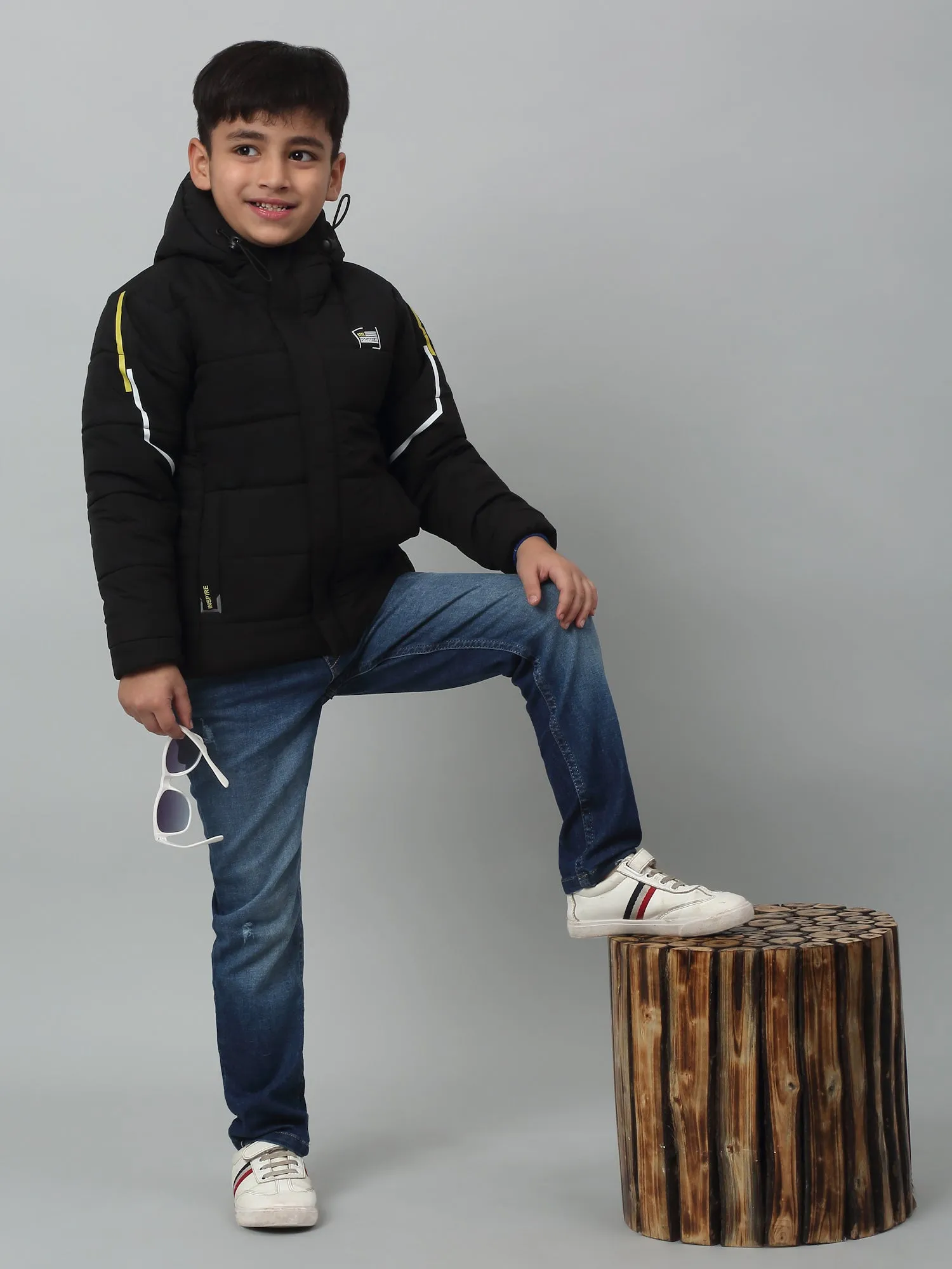 Boys Black Hooded Neck Solid Casual Jacket For Winter