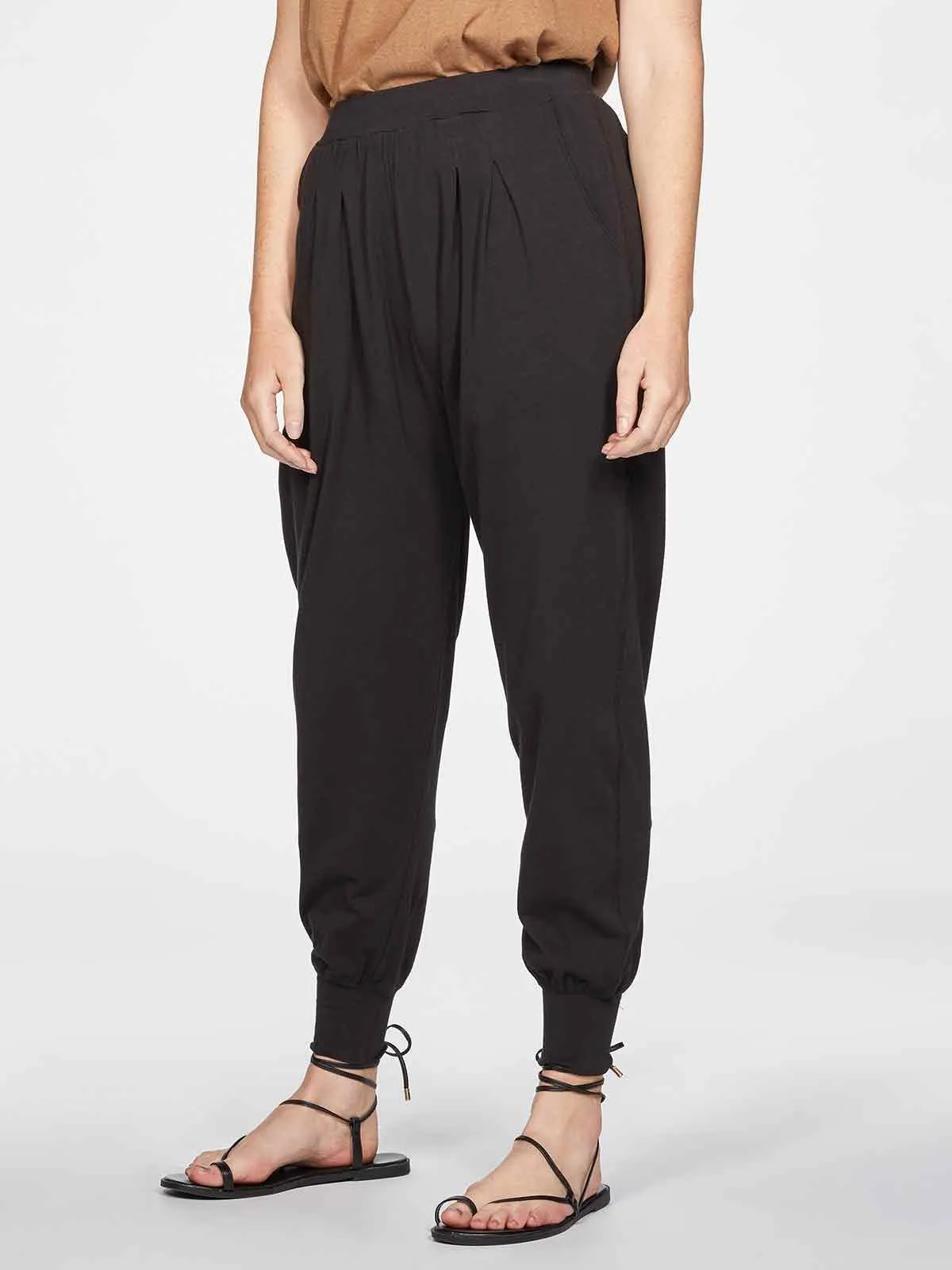 Chia Organic Cotton Jersey Hareem Joggers - Black