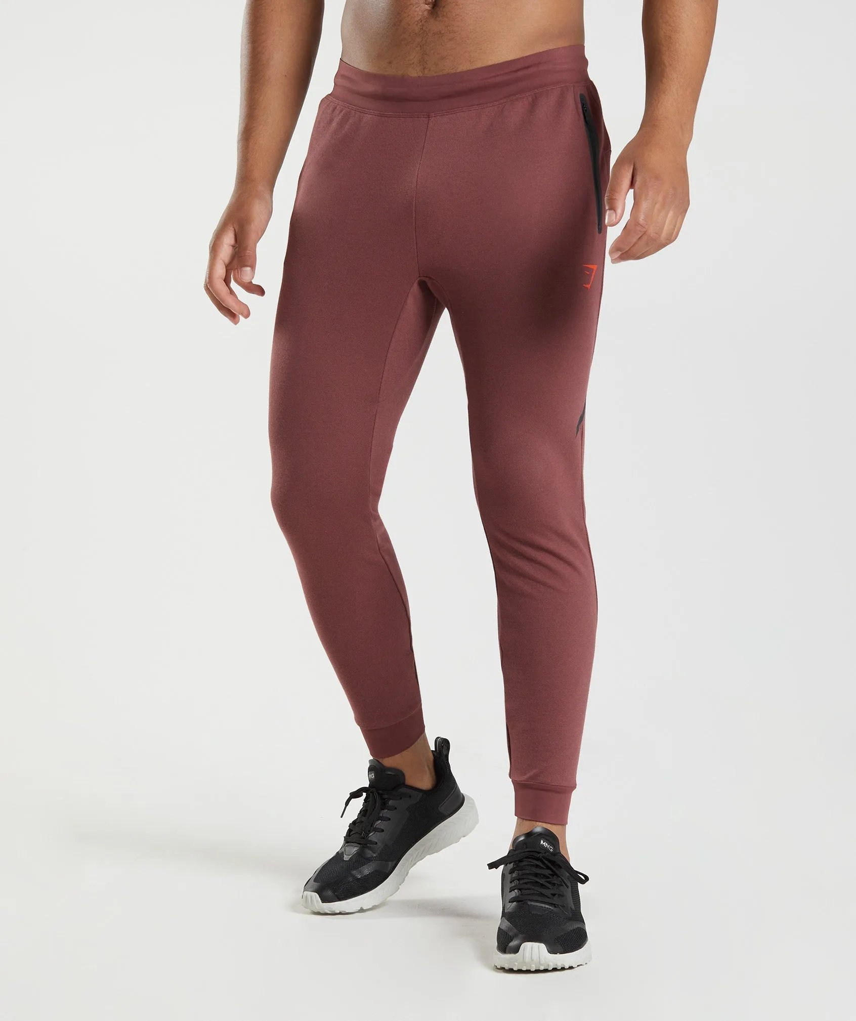 Gymshark Apex Technical Joggers - Cherry Brown