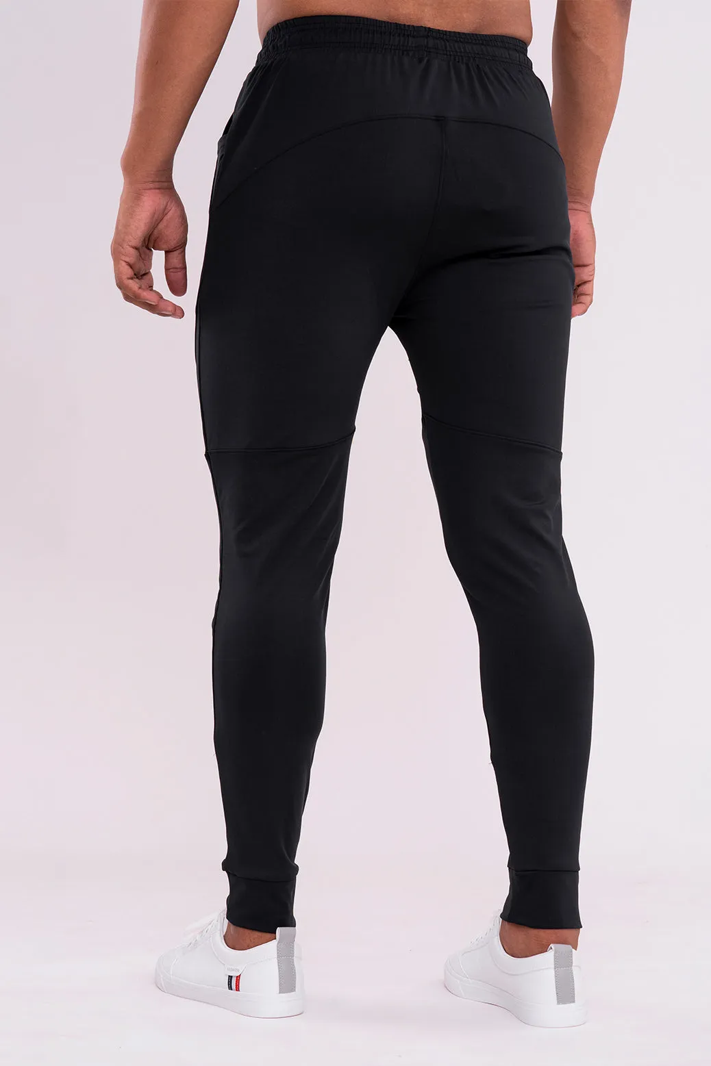 MINIMAL BUZZ Unstoppable Slim Fit Joggers - Jet Black