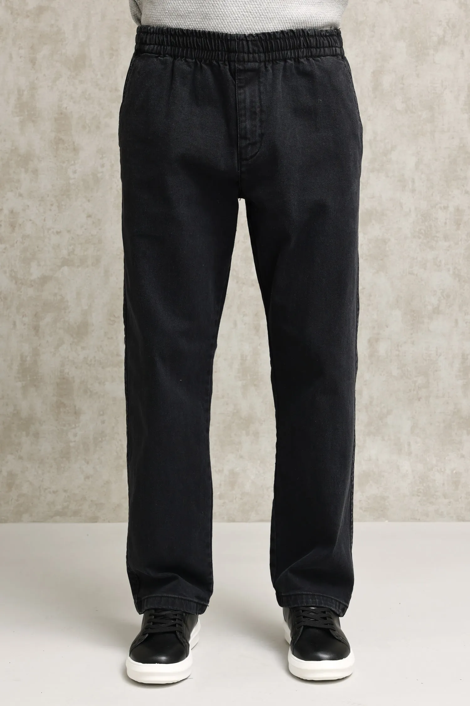 MODERN STRETCH-DENIM JOGGERS-BLACK