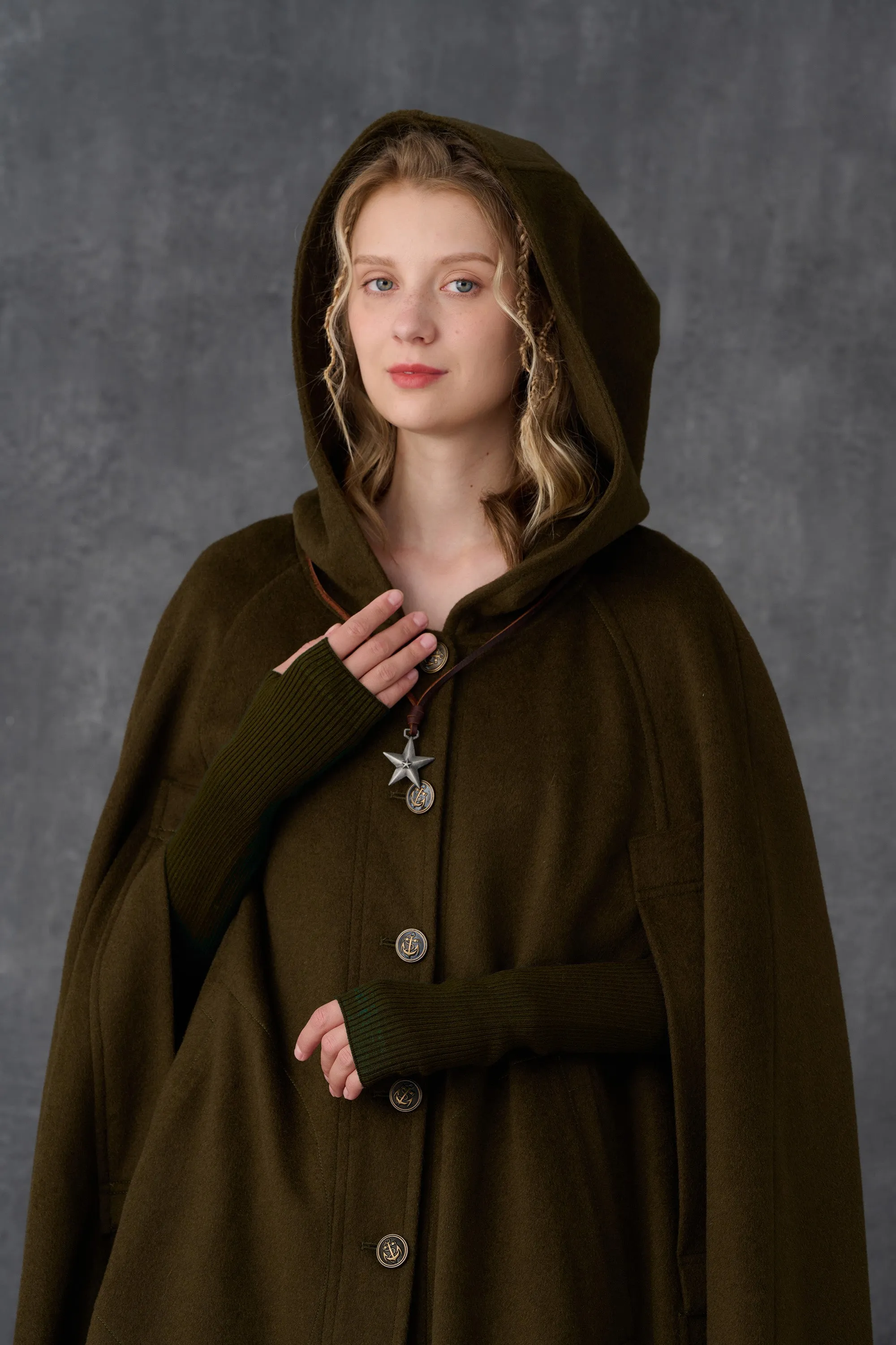 Parini 33 | Maxi Hooded wool coat cloak in olive