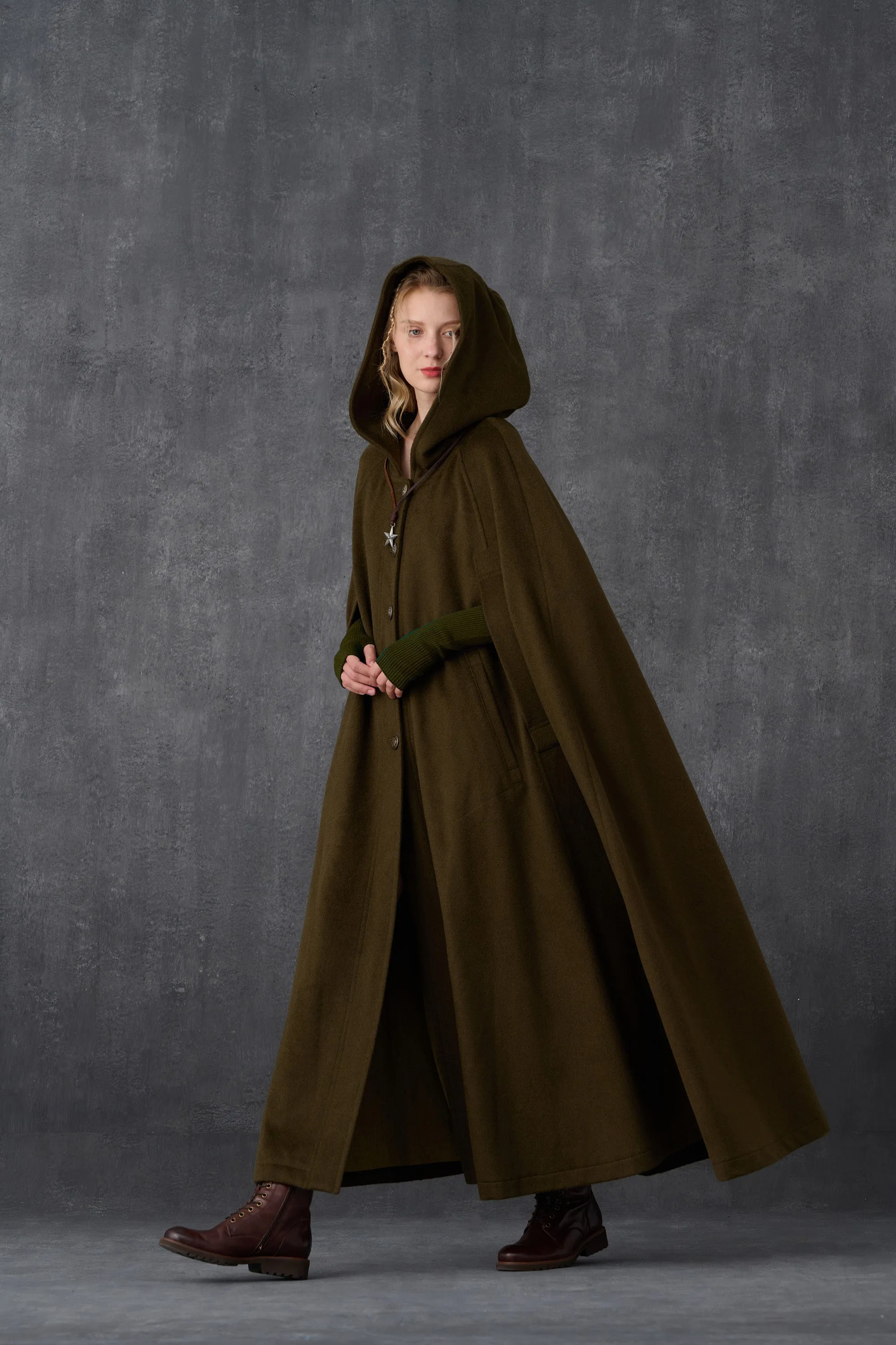 Parini 33 | Maxi Hooded wool coat cloak in olive