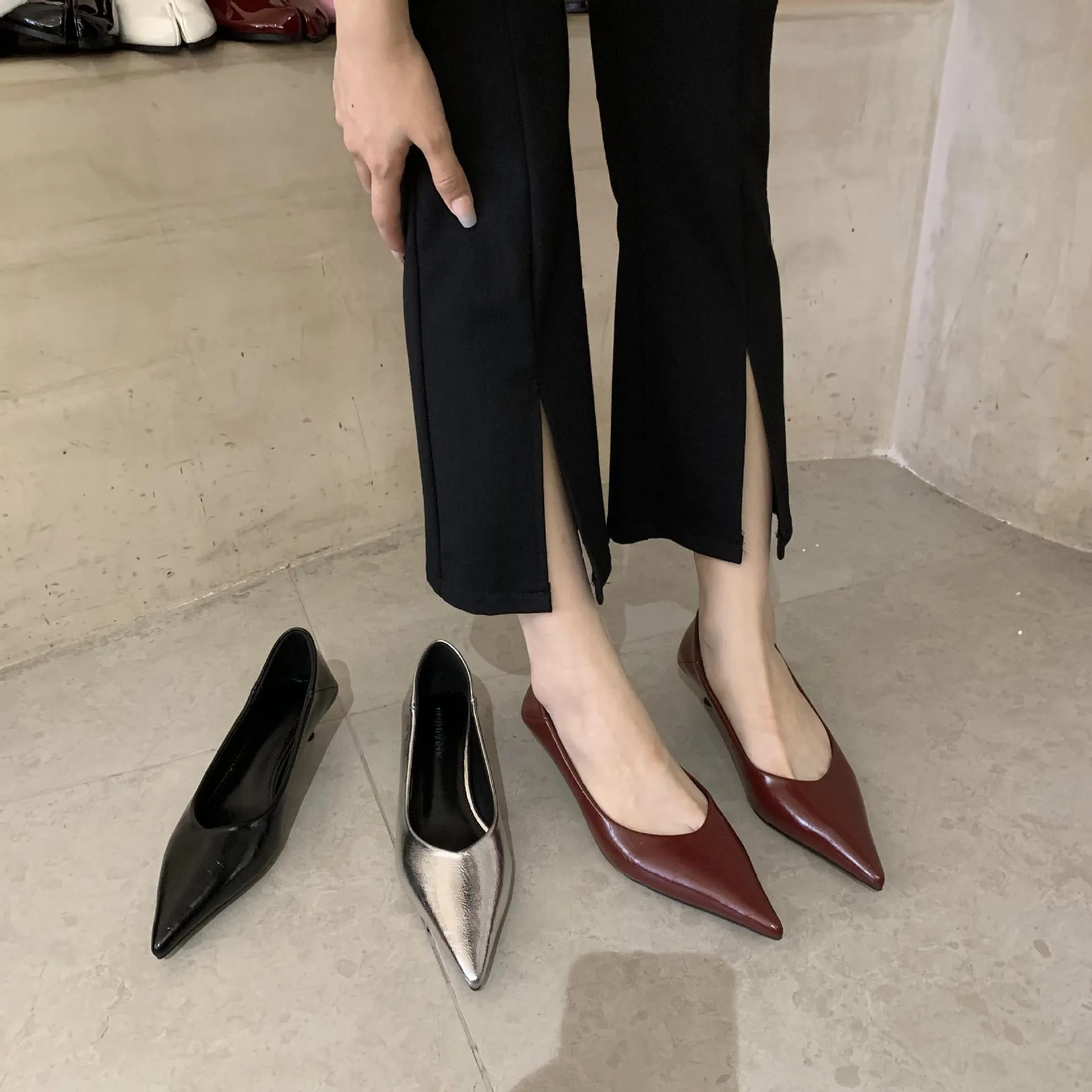 XIANGTUIBAO  High Heels Women Nude Color Low-Heeled Shoes Soft Leather Stiletto Heel Pointed-Toe Soft Bottom  Gentle Matching Skirt Shoes Low Heel Shoes Women